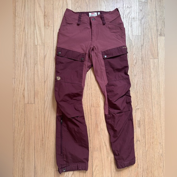 Fjallraven Pants - Fjallraven Men's Burgundy Cargo Pants with Zipper Pocket